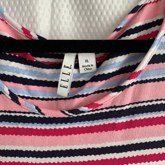 Open shoulder top - Picture 2 of 4